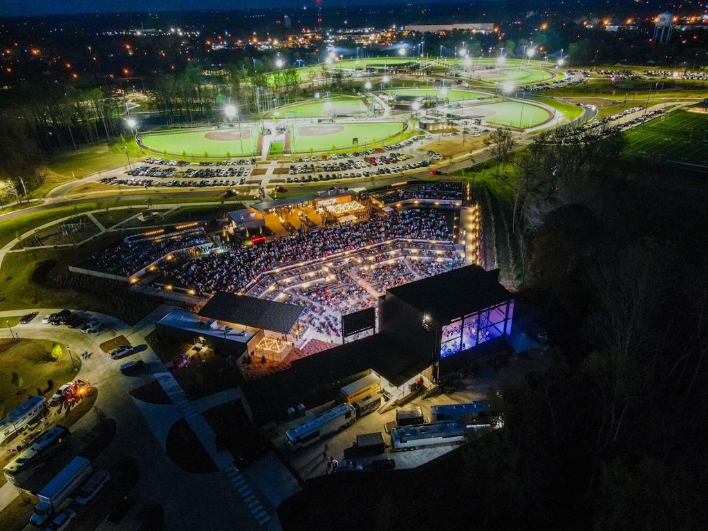 sand-mountain-amphitheater-1755465646422
