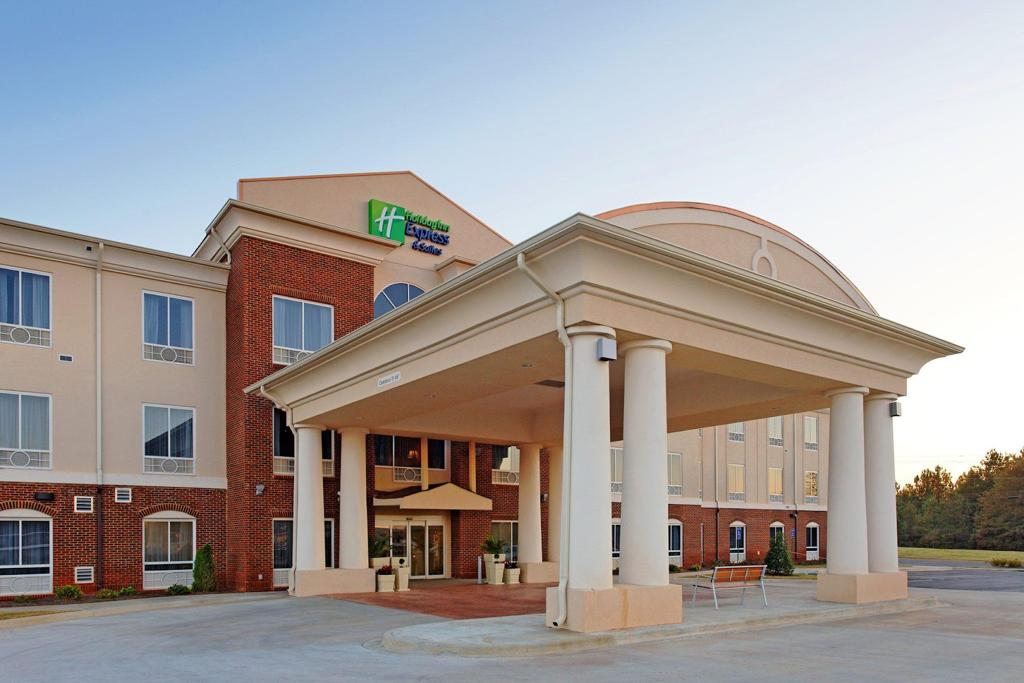 holiday-inn-express-suites-talladega-by-ihg-1755494752099