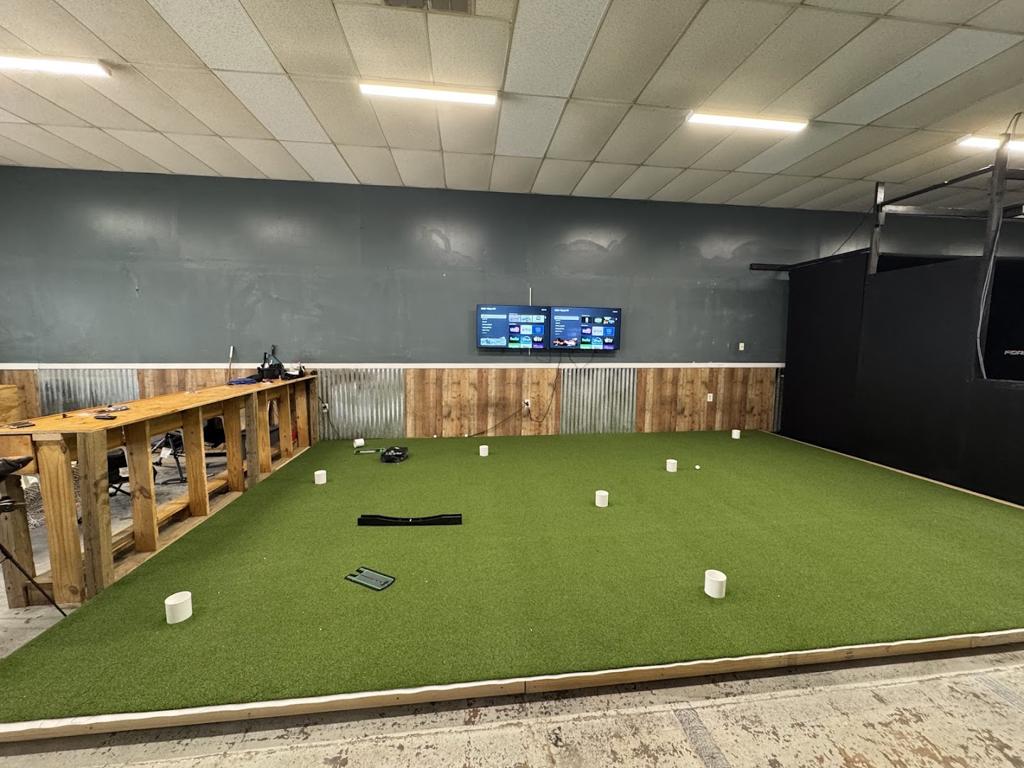 tee-it-up-golf-lounge-1755465349565