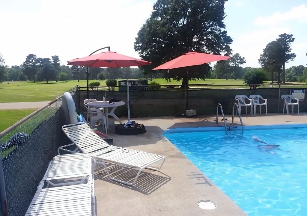 dequeen-country-club-and-motel-4