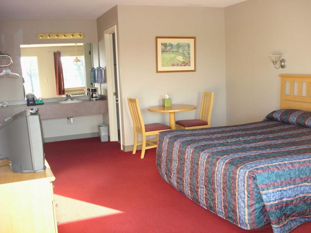 the-lodge-at-de-queen-country-club-1755475119432