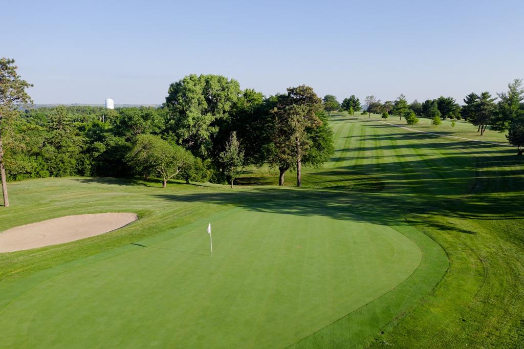 manhattan-country-club-1