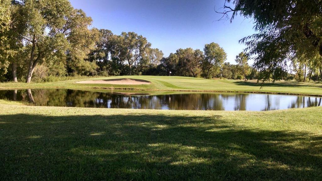 hesston-golf-course-1
