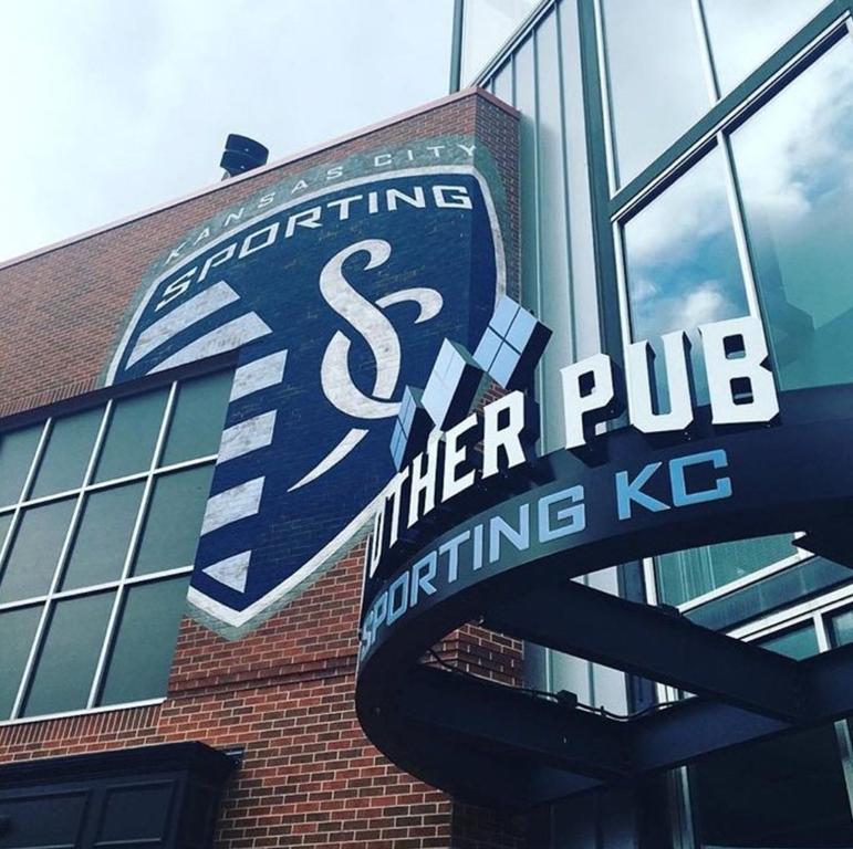 no-other-pub-by-sporting-kc-9