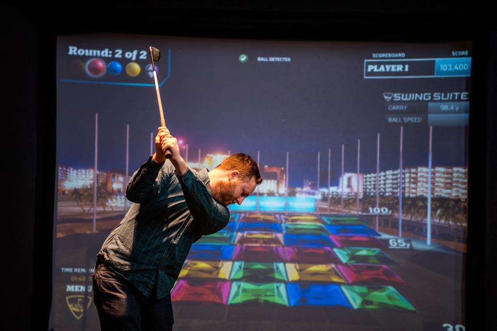 anaheim-topgolf-swing-suite-1