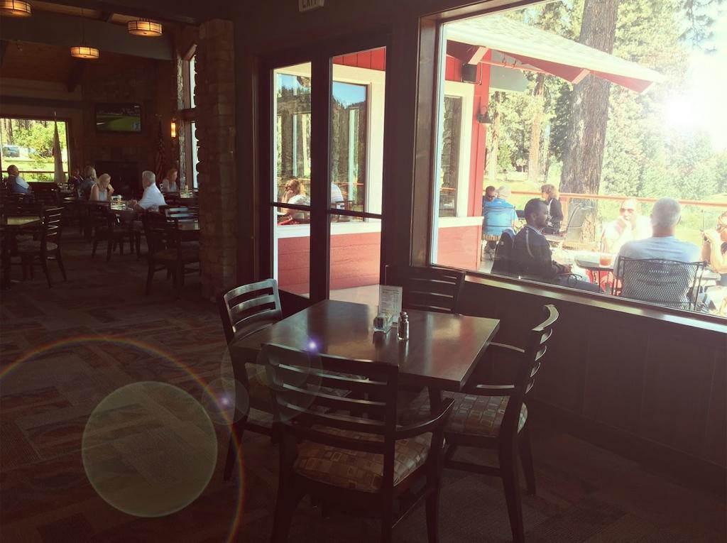 graeagle-meadows-clubhouse-restaurant-4