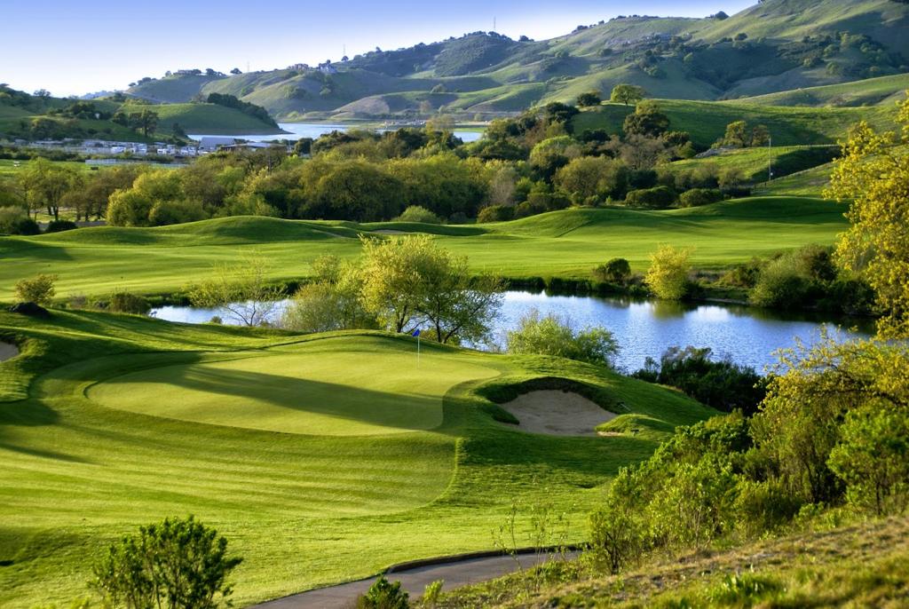 cinnabar-hills-golf-club-1755474495839