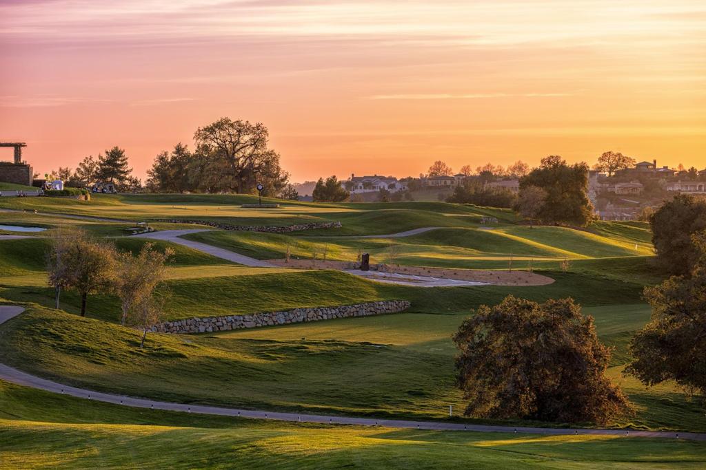 serrano-country-club-6