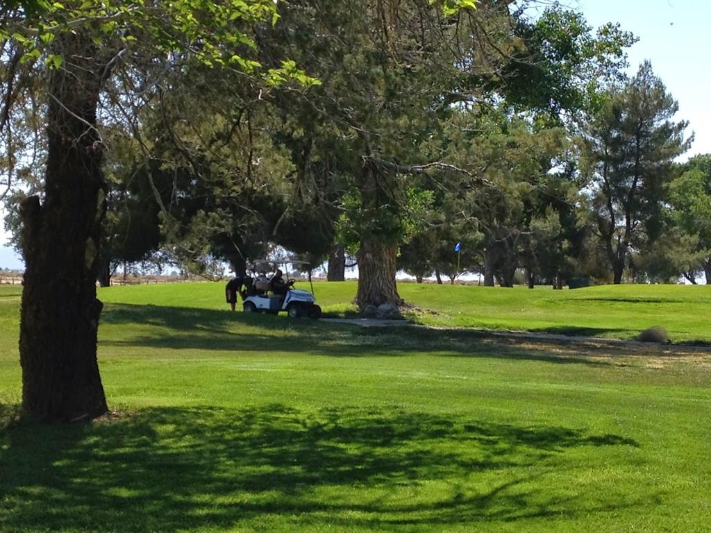 rancho-sierra-pro-shop-and-driving-range-1