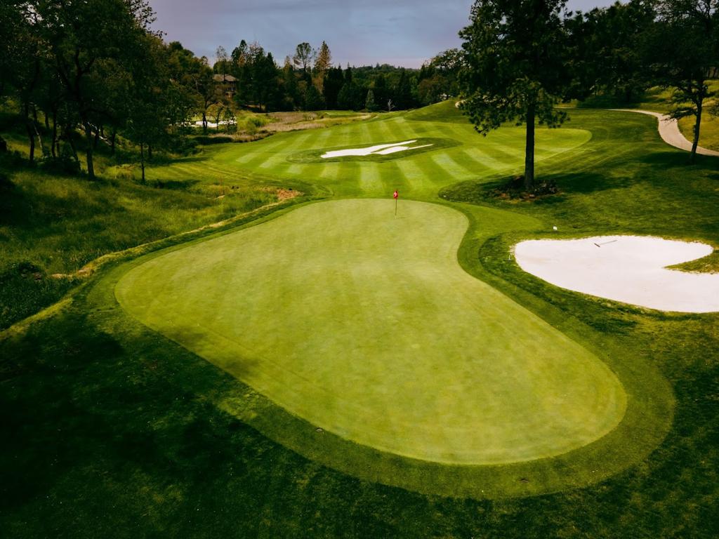 darkhorse-golf-course-1