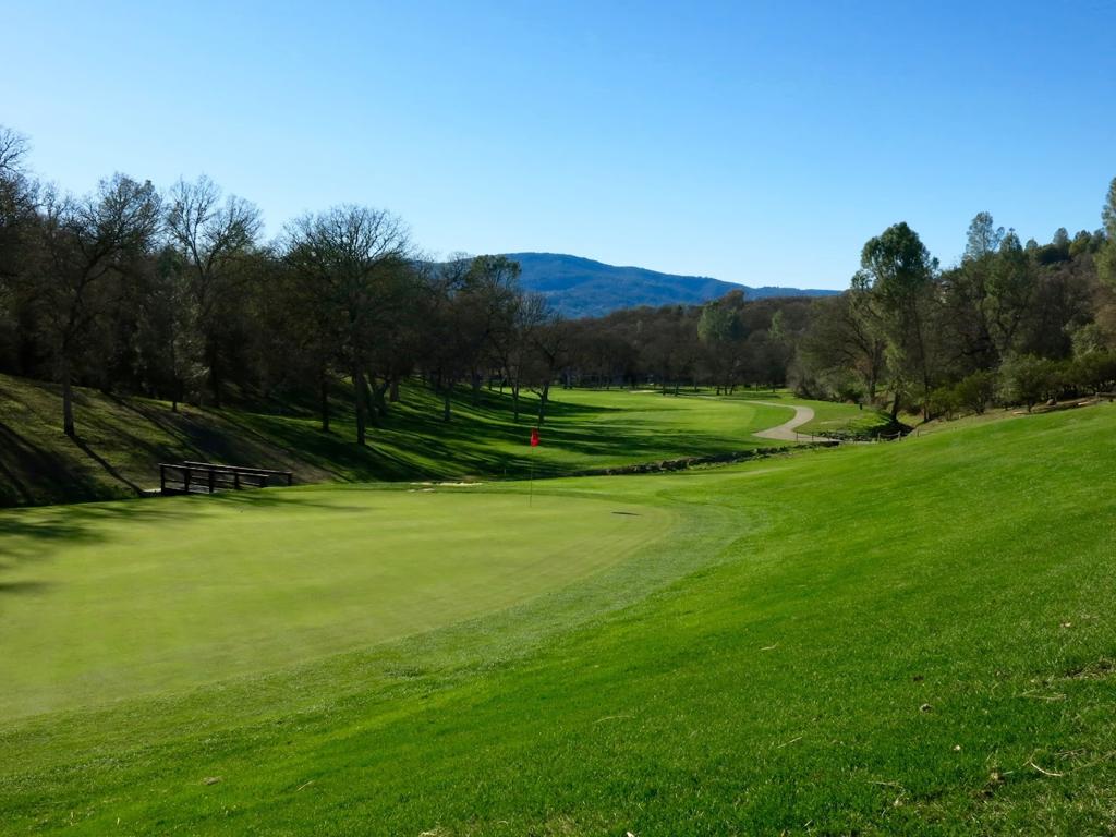 pro-shop-golf-course-1