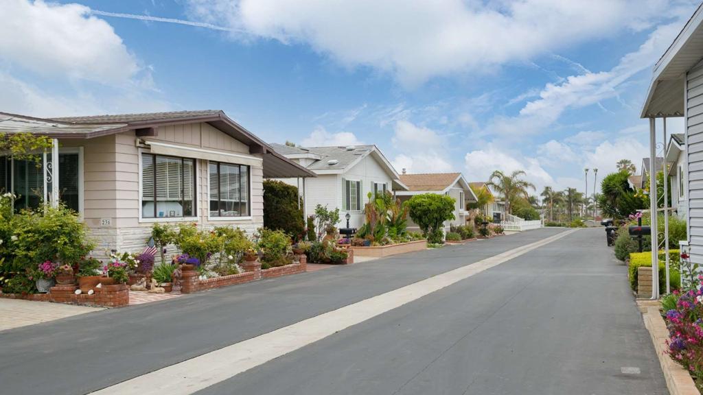 palos-verdes-shores-mh-golf-community-1