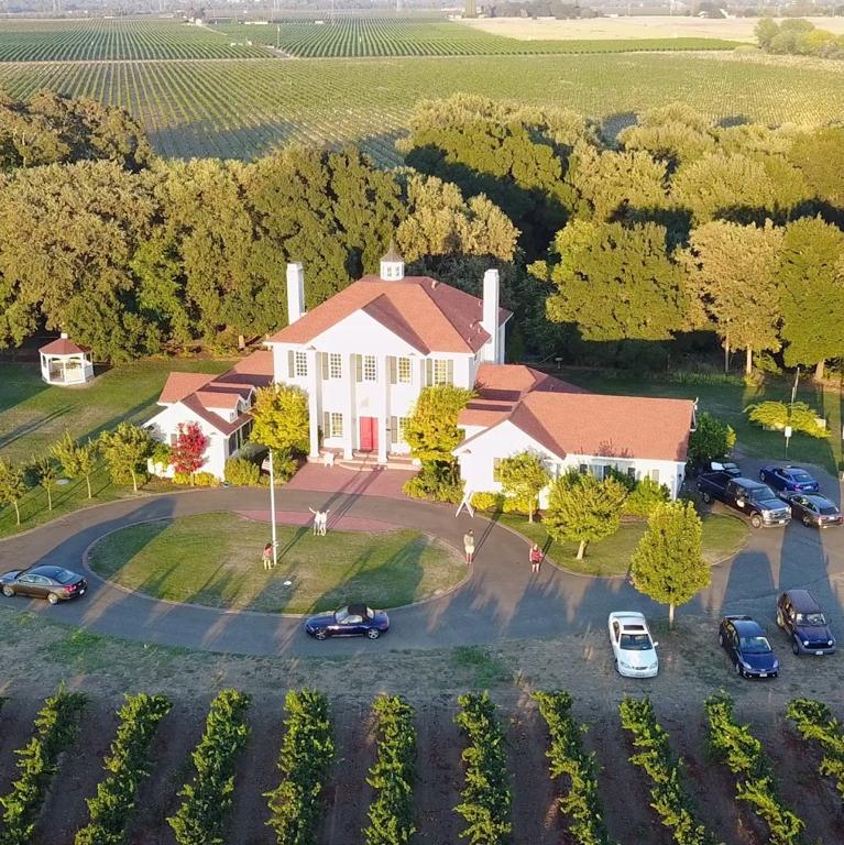 suisun-valley-inn-at-monroe-ranch-1755494240152