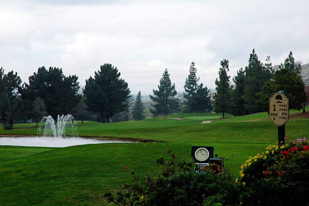 boundary-oak-golf-course-1755497394573