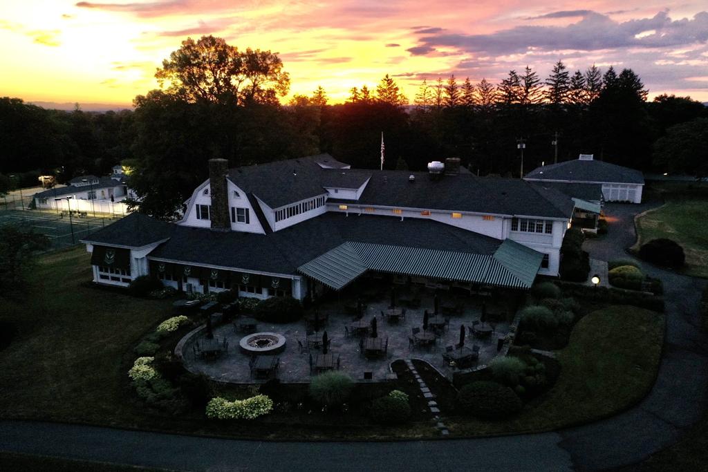 shuttle-meadow-country-club-1755480310333