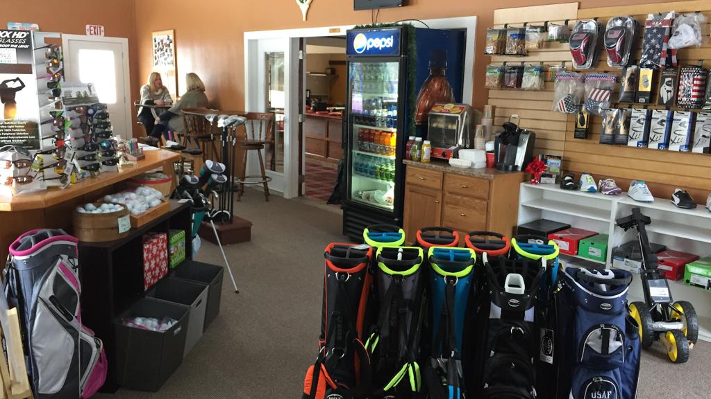 vineyard-valley-golf-club-pro-shop-driving-range-1755495008121