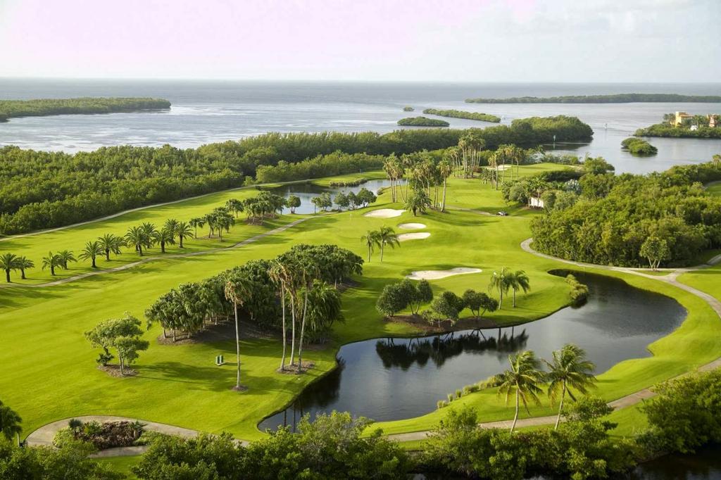 deering-bay-yacht-country-club-1755473937592