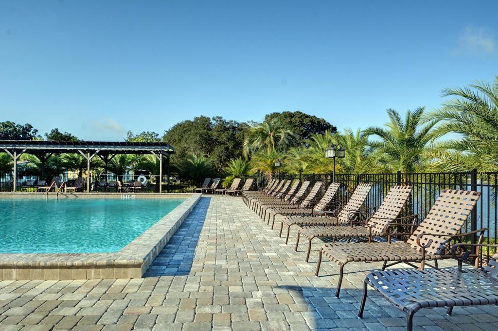 water-oak-country-club-estates-6