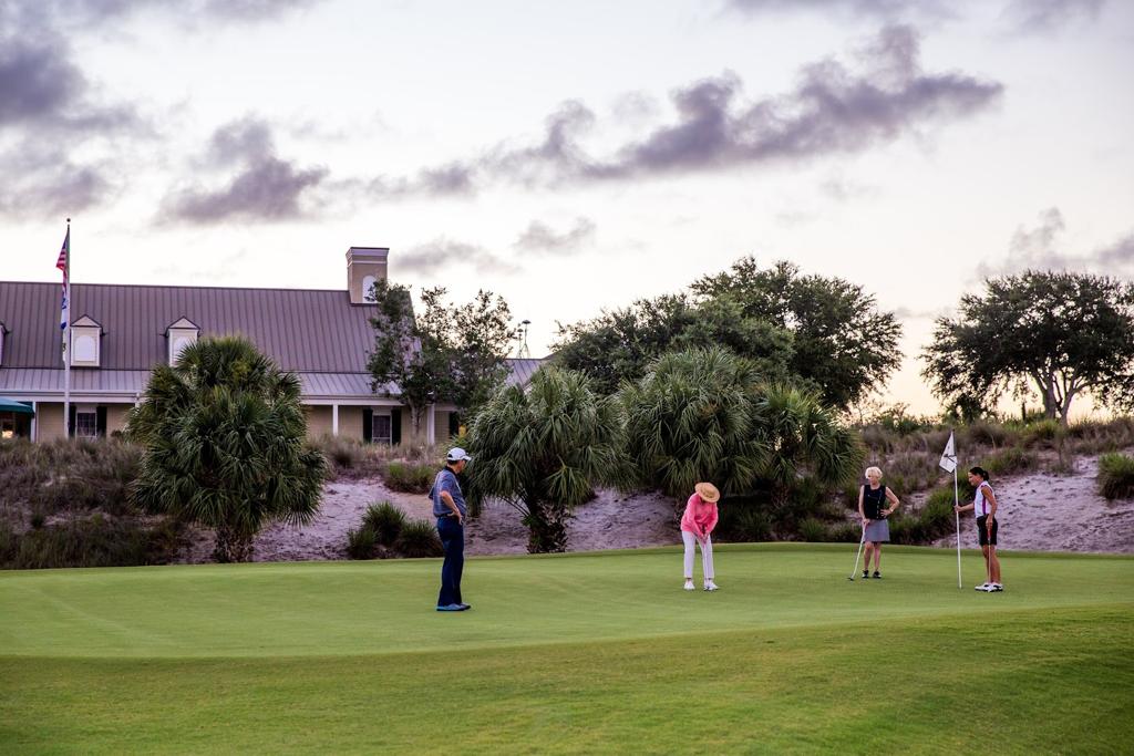 the-moorings-at-hawks-nest-hawks-nest-golf-course-2