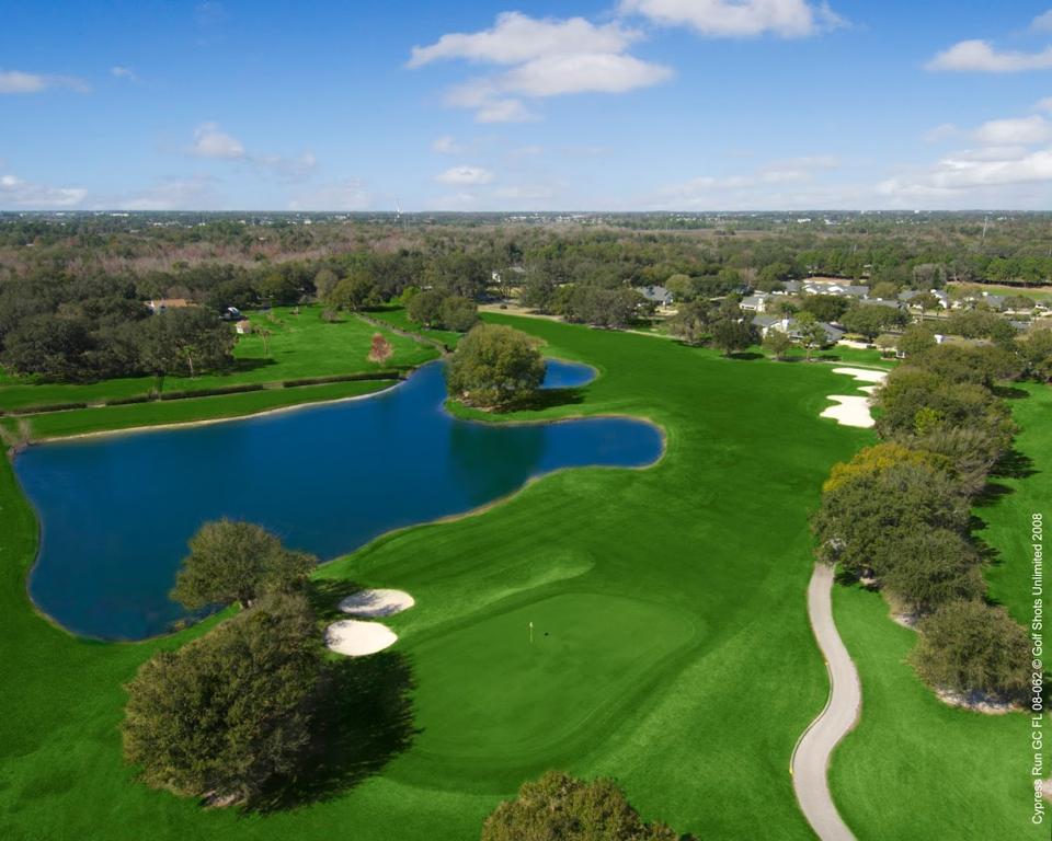 cypress-run-golf-club-1