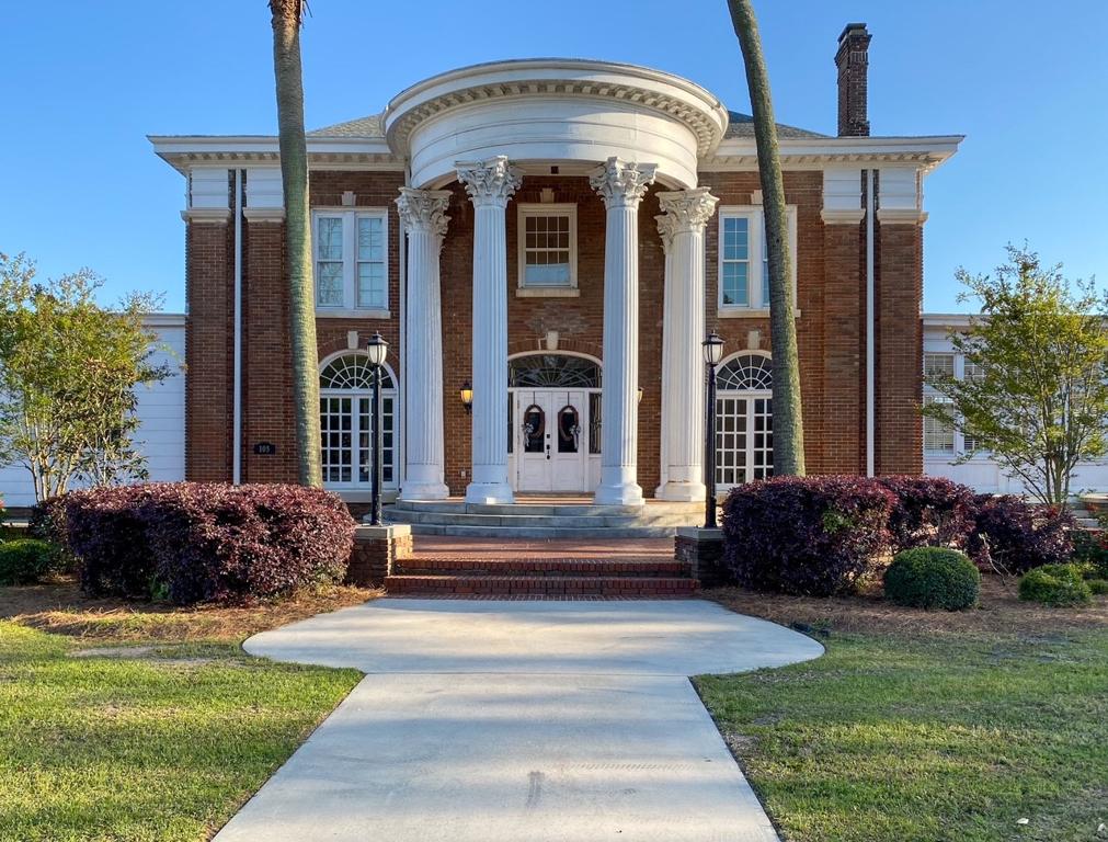 the-fitzgerald-pillars-1