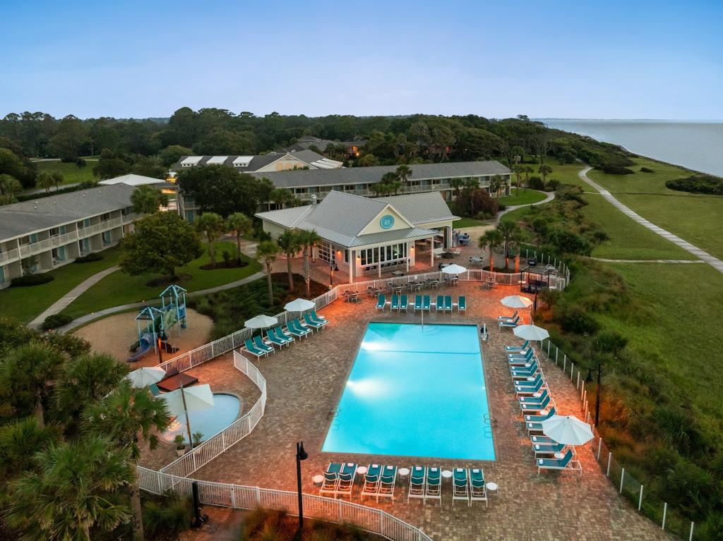 holiday-inn-resort-jekyll-island-by-ihg-1