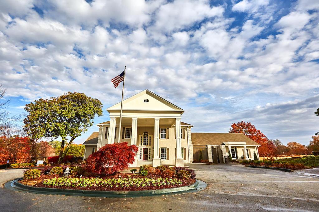 brookfield-country-club-1755478338796