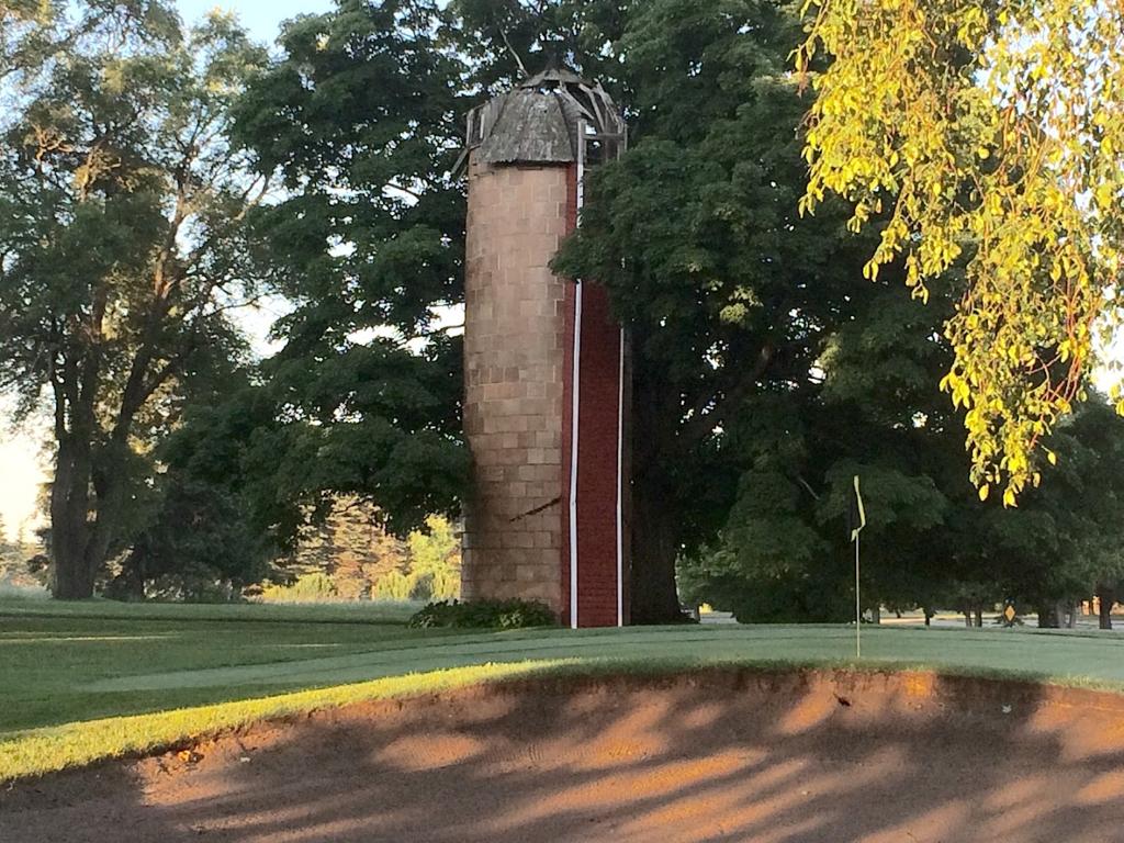 sugar-loaf-the-old-course-1