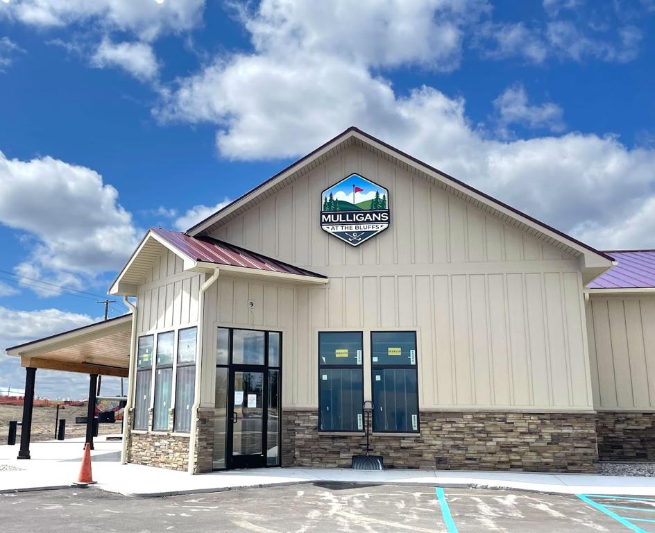 mulligans-at-the-bluffs-6