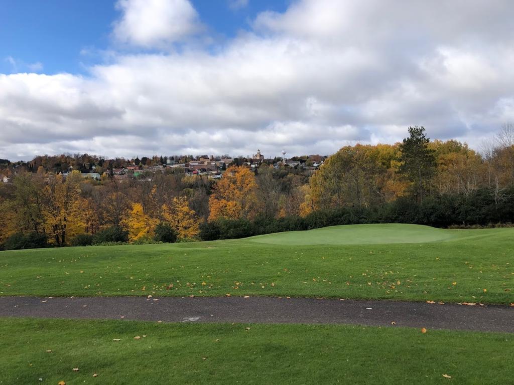 crystal-view-golf-course-chungs-bar-grill-1755477963260