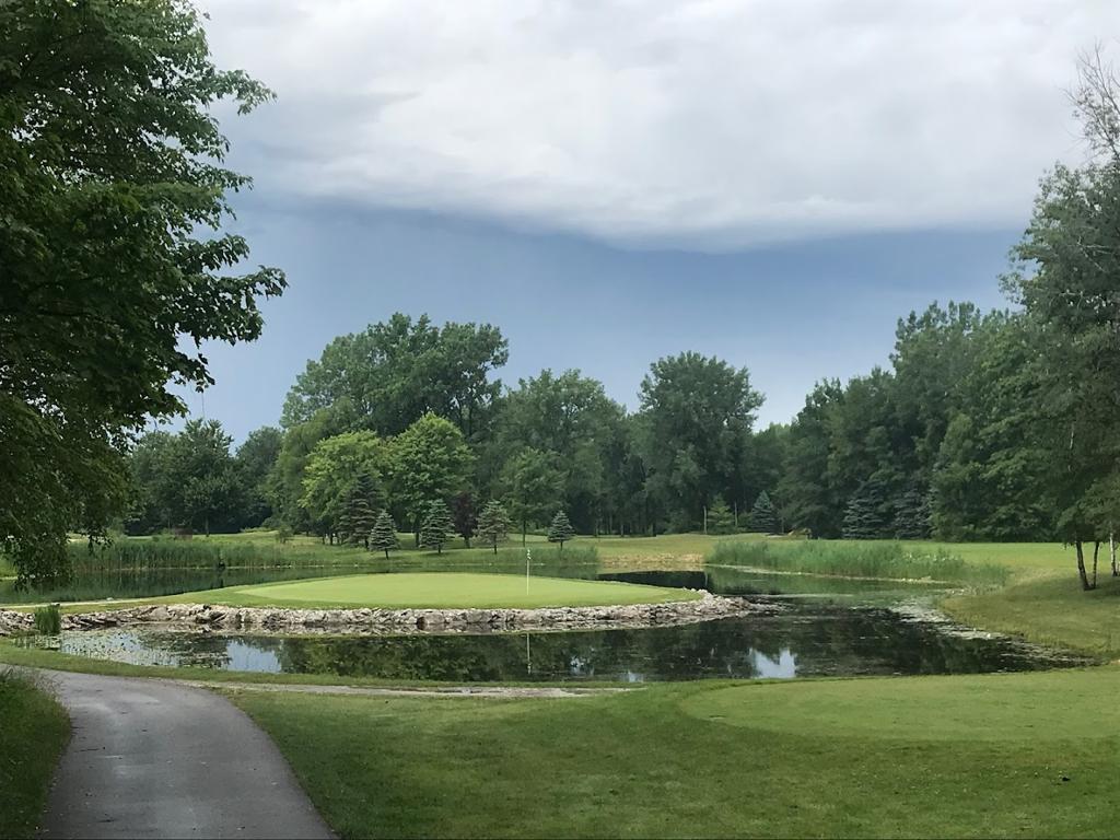 maple-leaf-golf-course-4
