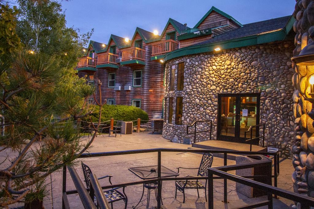 the-retreat-on-charleston-peak-1755480857813