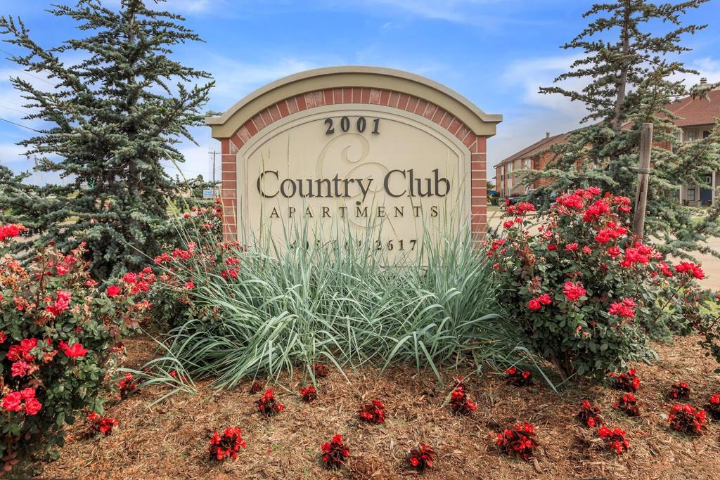 country-club-apartments-2