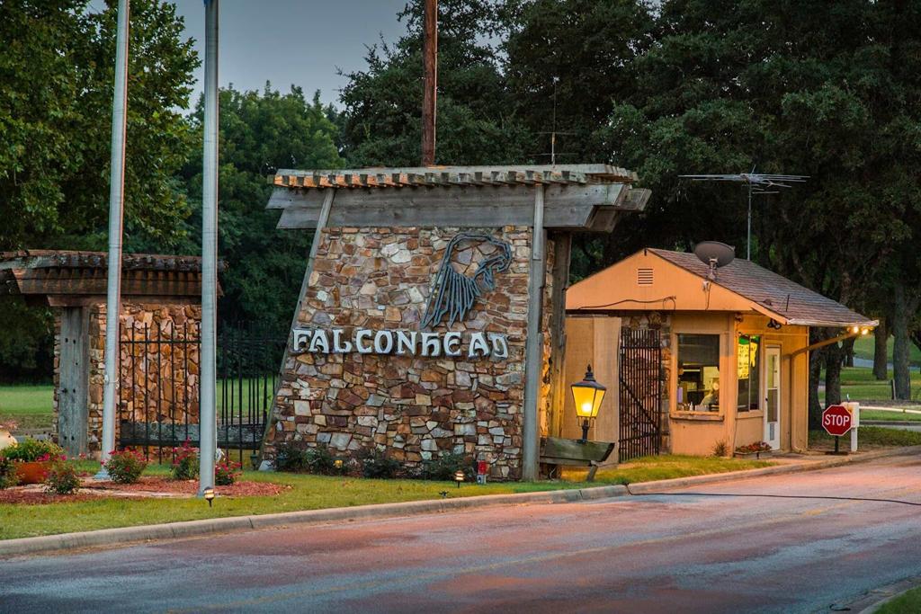 falconhead-resort-country-club-1755479466206