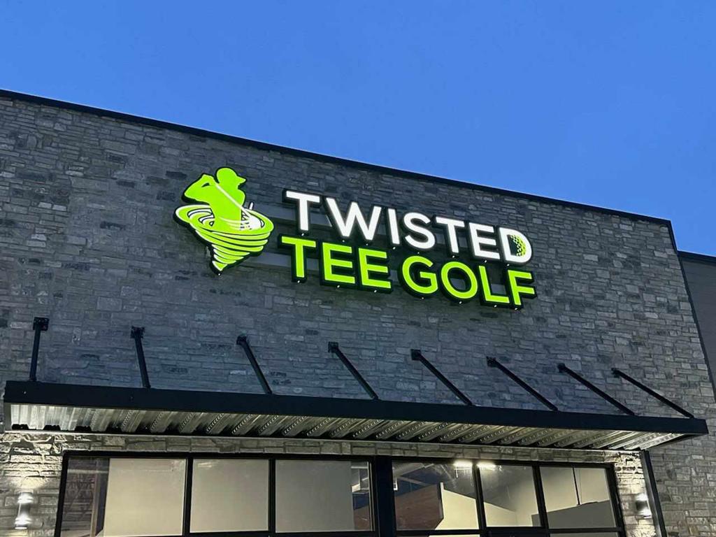 twisted-tee-golf-1
