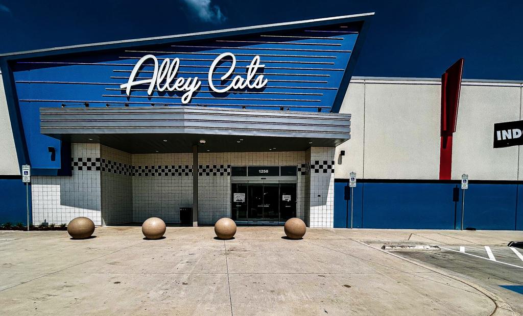 alley-cats-entertainment-burleson-1755478204897