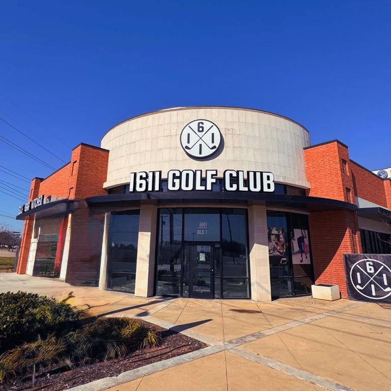 1611-golf-club-1