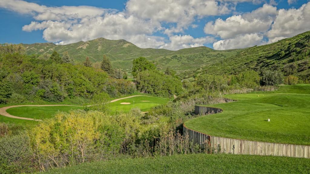 mountain-dell-golf-course-1755490377209
