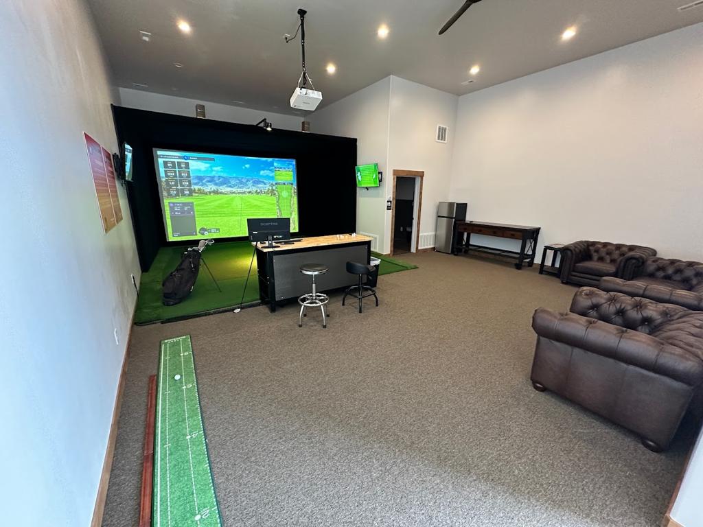 sweet-spot-indoor-golf-1755490388441