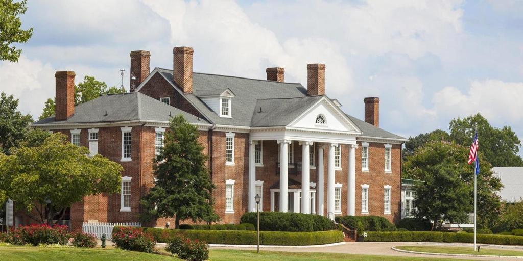 fredericksburg-country-club-1